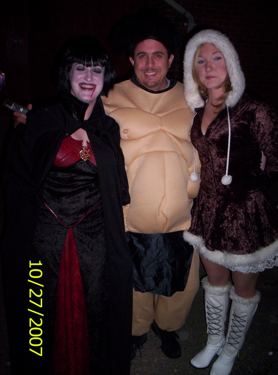 Vampire (Steph Terry), Sumo Wrestler (Eddie), Eskiho (Jen Terry)