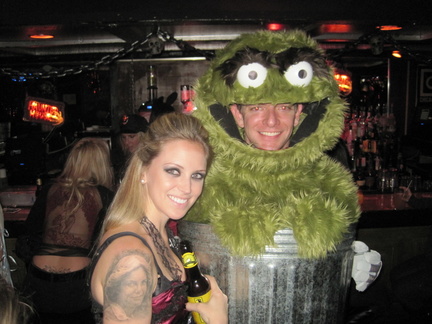 The Pinup Girl and Oscar the Grouch
