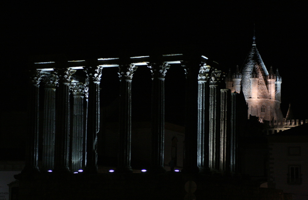 Templo de Diana and Se de Evora