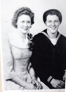 1943 Pauline  amp  Lester wedding pic443