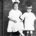 Dorothy and Wilma Kissel853