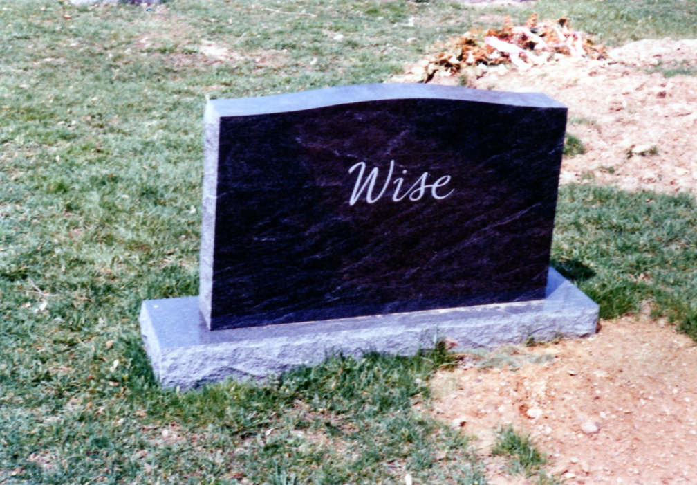 1984 Mike s headstone923