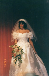 1997 Dana modeling for Today s Bride292
