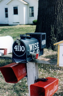 Train mailbox916